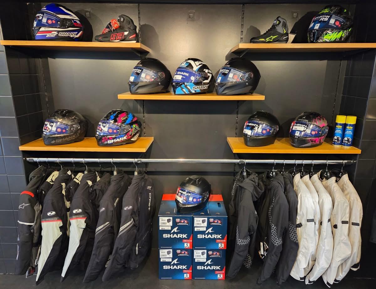 Delft Motorwinkel accessoires en kleding